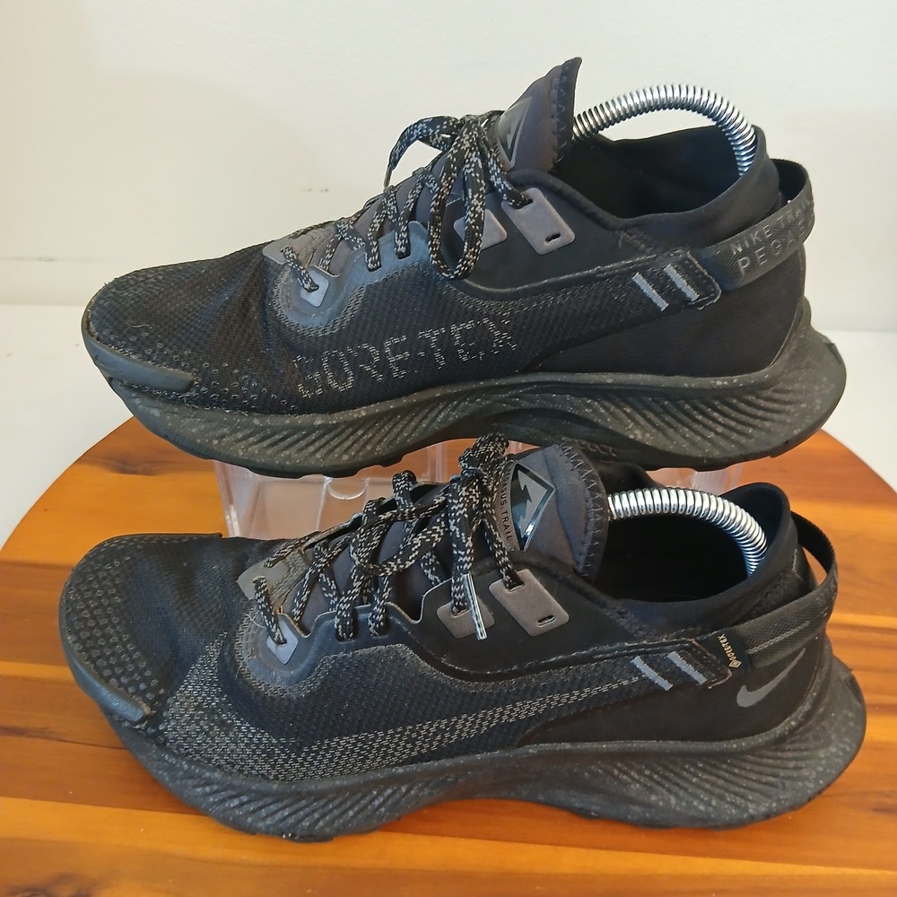 Nike Pegasus Trail 2 GTX Mens 9.5 Black Running Shoes Sneakers CU2016-001